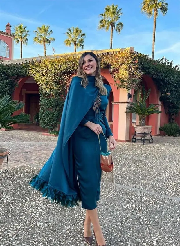 invitada de boda en invierno
