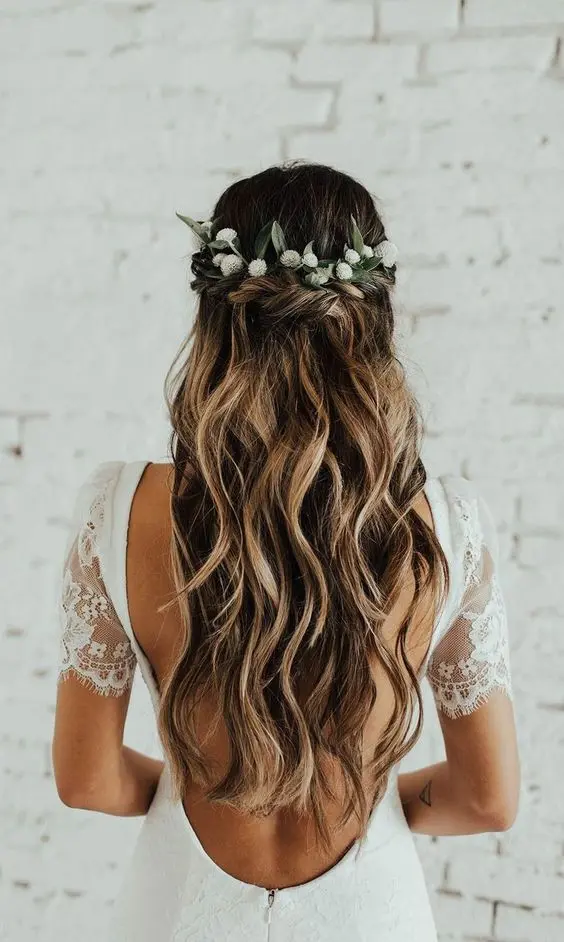 peinados pelo rizado para bodas