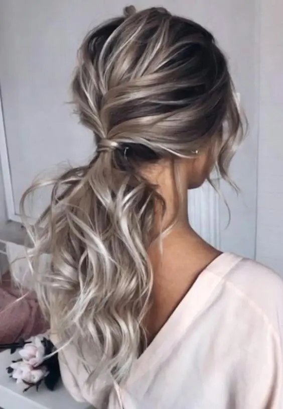 semirecogido boda