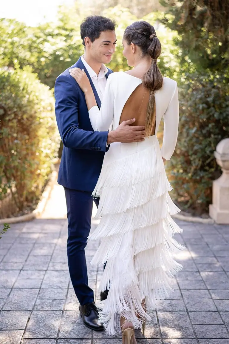 vestido de novia con flecos