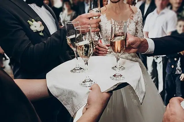 calcular el alcohol para una boda