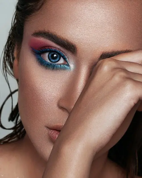 Consigue sorprender con las tendencias de maquillaje 2021