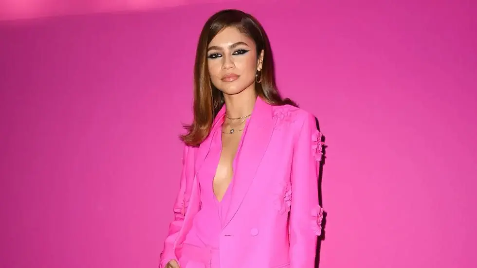 maquillaje para vestido fucsia