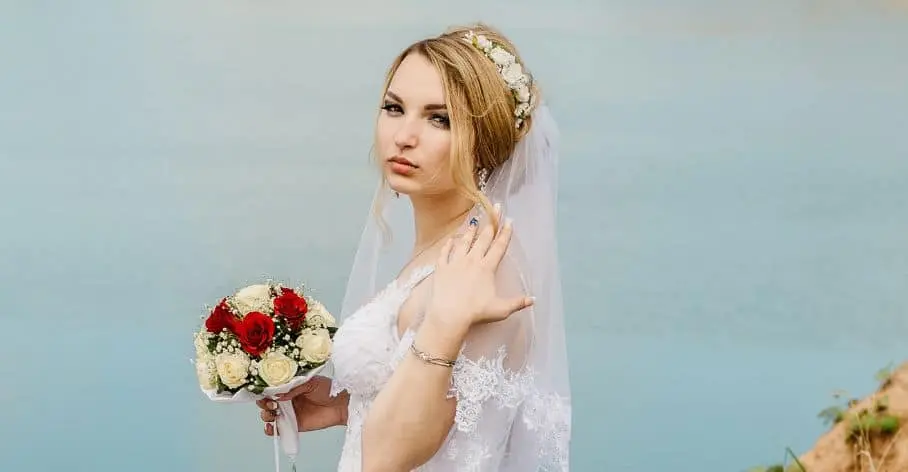 Los 8 tocados de novia más originales para impactar en tu boda de 2023