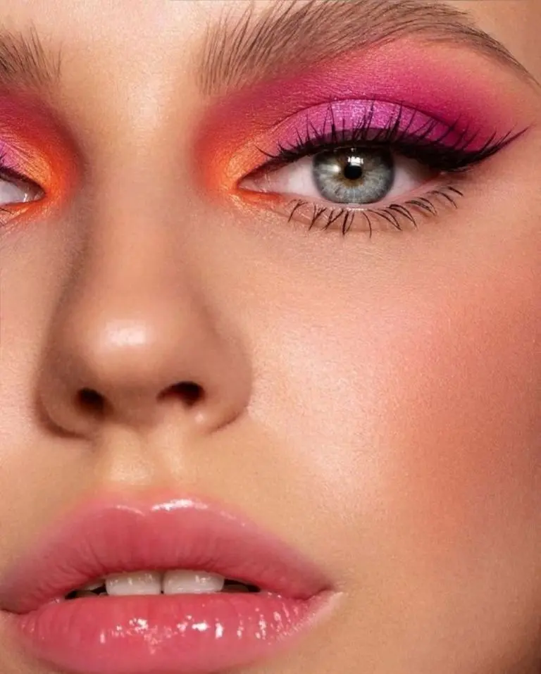maquillaje para vestido fucsia