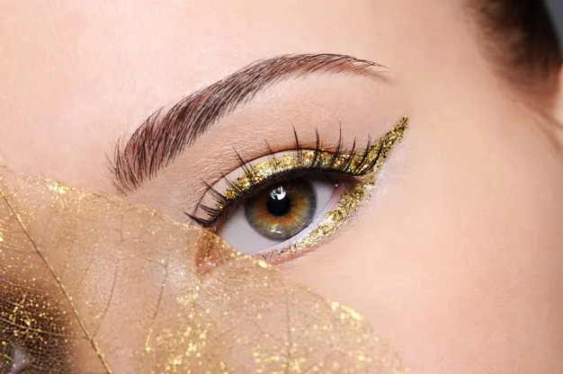 Como maquillarse los ojos de forma sencilla: 6 pasos básicos