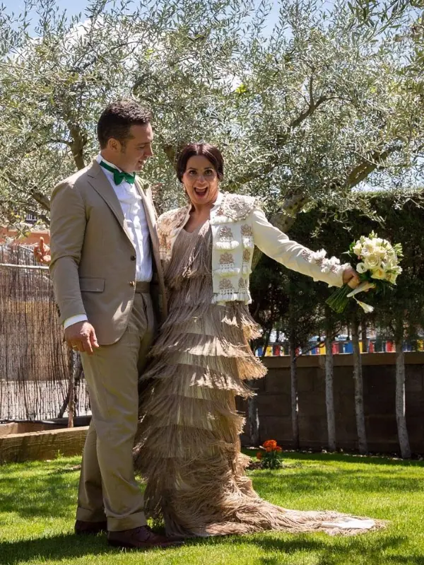 vestido de novia con flecos 