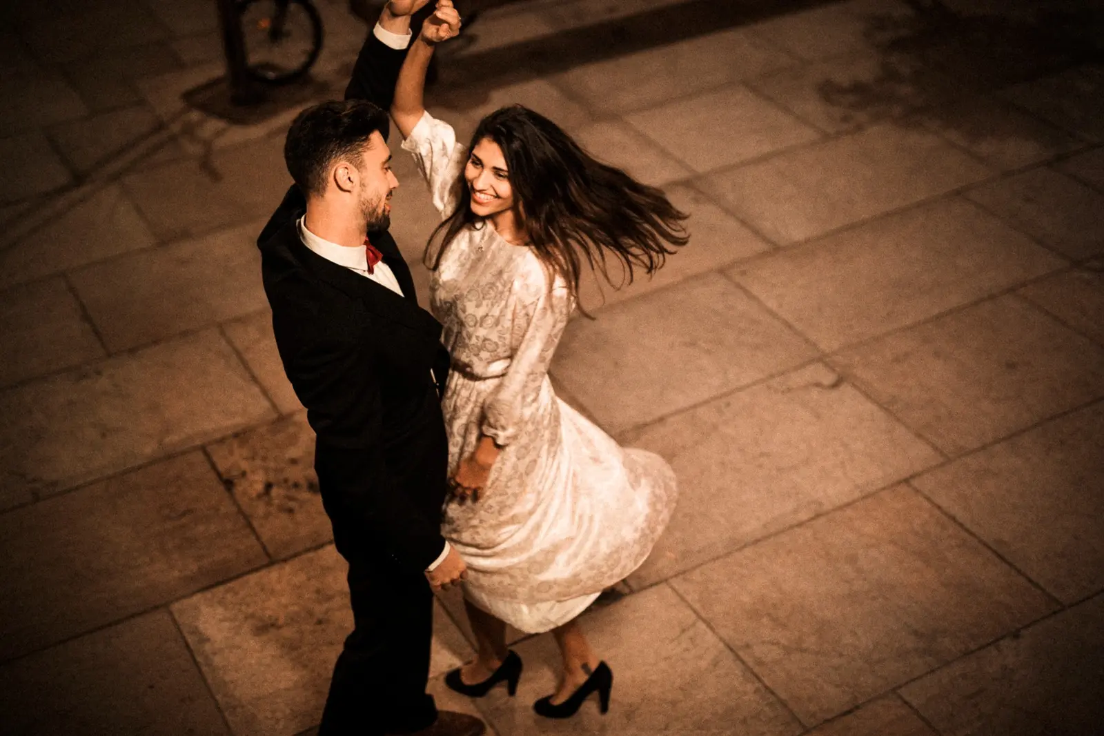 Canciones para la entrada de la novia: top ideas 2025