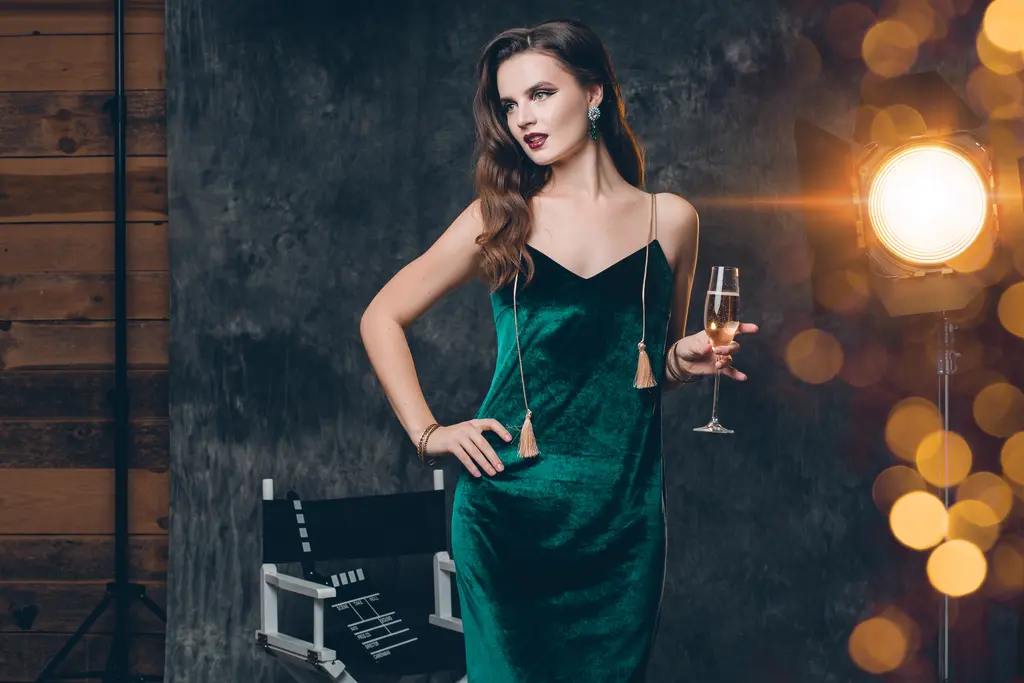 maquillaje para un vestido verde 